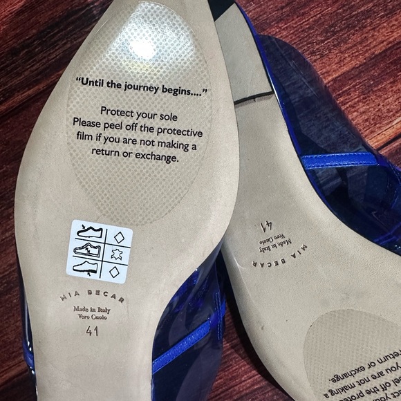 Chic Blue Mules with Gold Buckle - Picture 7 of 8